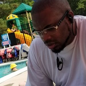 Meet your Posher, Emanuel